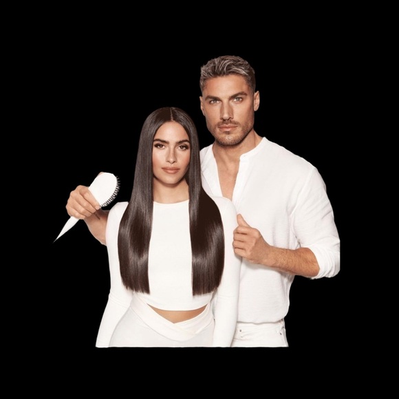 Color WOW Dream Coat Supernatural Anti-Frizz Treatment Spray Limited Edition NWT - Picture 2 of 8